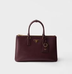 Prada Galleria Large Handbag Burgundy Saffiano Leather Gold‑Tone Metal Triangle Logo Zipper Closure Ladies Large‑Capacity Top‑Handle Shoulder Handbag