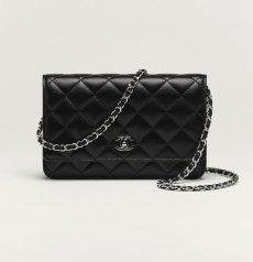 シャネル WOC クラシック ブラックラムスキン マトラッセ シルバー金具