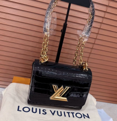 ルイヴィトン ツイストミニ ブラックワニ型押しレザー ゴールド金具 チェーンショルダー