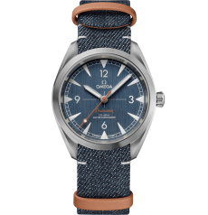 Seamaster series Omega Tieza watch 40mm, stainless steel case paired with a NATO strap 220.12.40.20.03.001