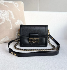 LOUIS VUITTON ルイヴィトン ドーフィーヌミニ M55964 ブラック エピレザー ゴールド金具 フラップバッグ 2 ストラップ付き斜め掛け