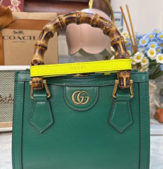 GUCCI グッチ ダイアナ ミディアム グリーンレザー バンブーハンドル ダブル G ロゴ イエロー取外しストラップ トートバッグ